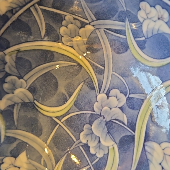 Asahi Japan Blue Porcelain Floral Design Bowl - Picture 4 of 5